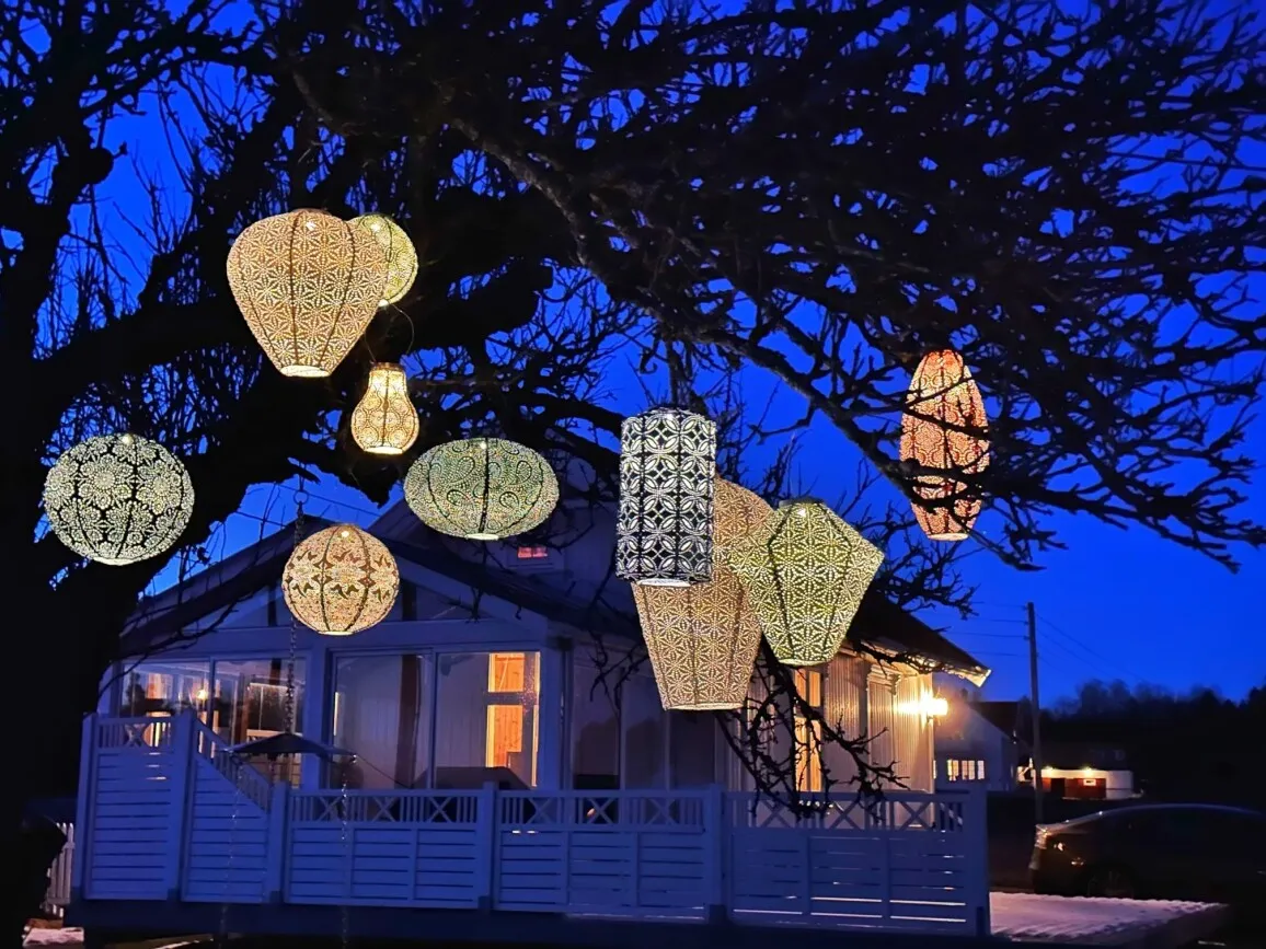 LUMIZ Outdoor Lantern Drop 28 - Jackfruit