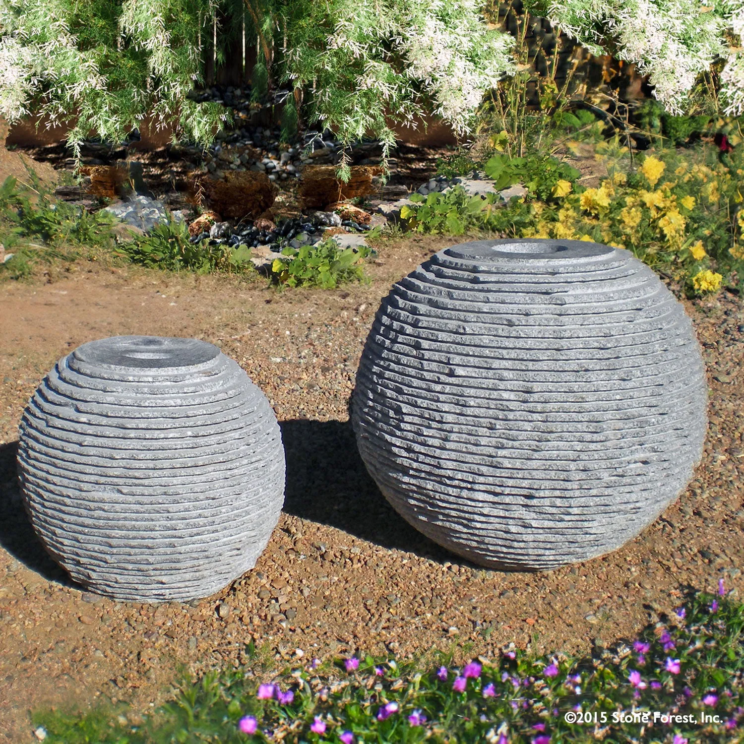 Ribbed Sphere Fountains