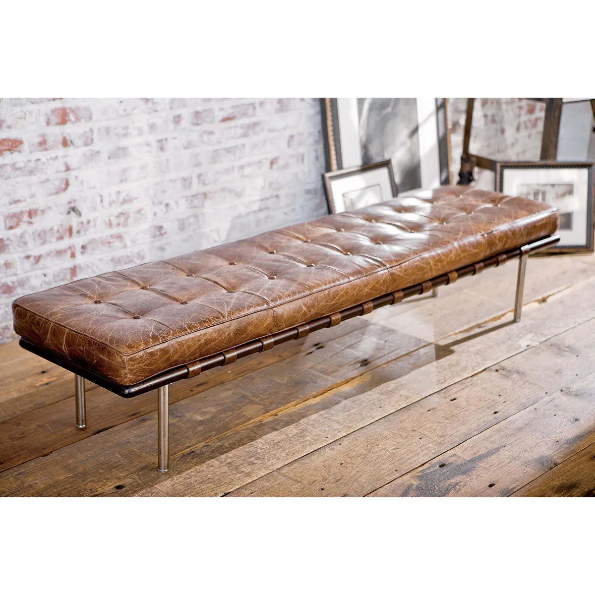 TUFTED GALLERY BENCH