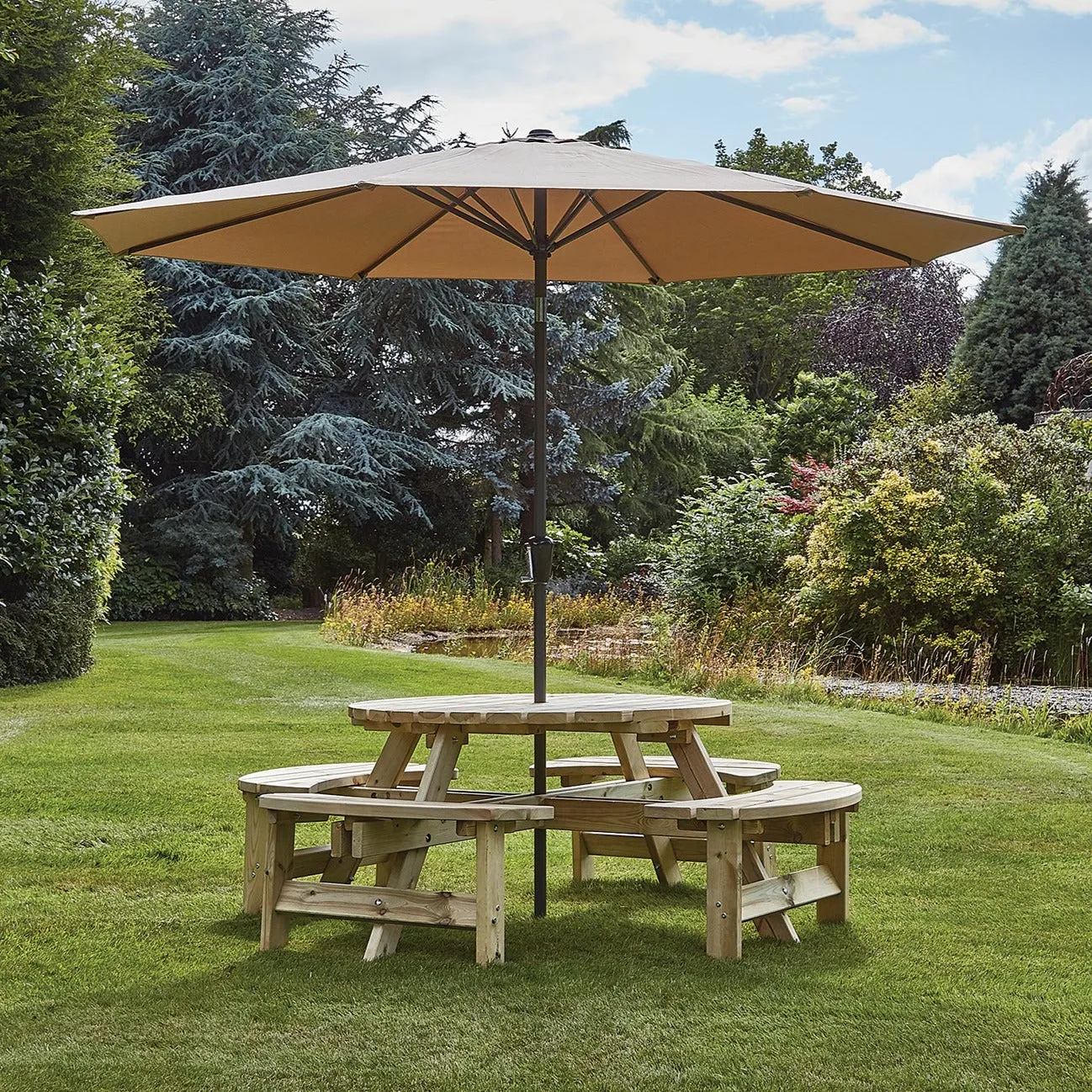 Woodshaw Appleton Round Picnic Bench